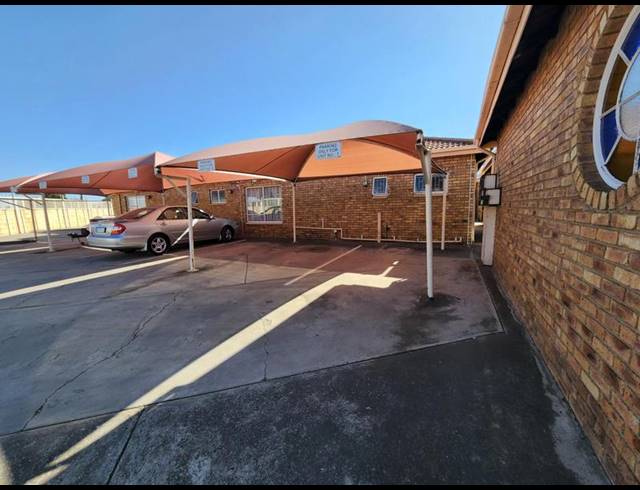 2 BEDROOM TOWNHOUSE FOR SALE IN VAN DYK PARK